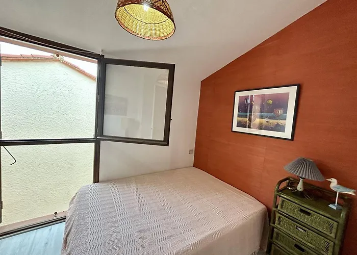 Apartment Agreable Duplex Avec Grande Terrasse Et Parking Prive A 100m De La - Fr-1-529-122 Le Barcarès